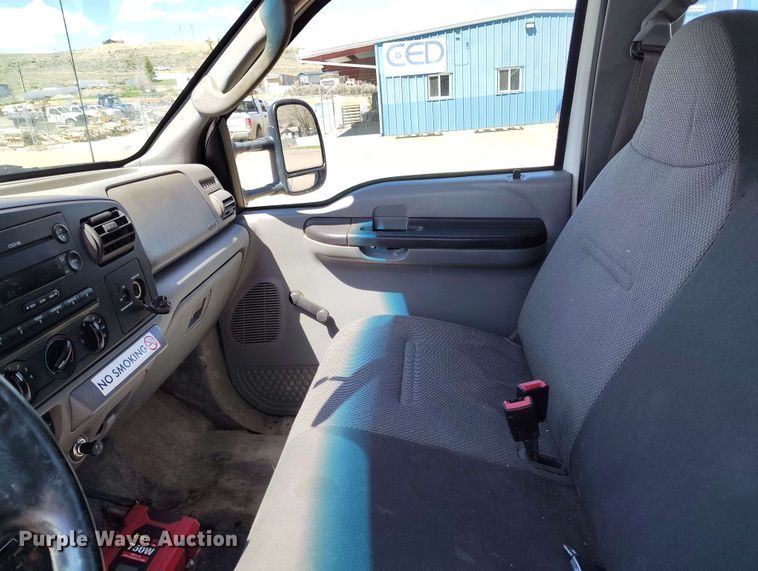 image for item EH0297 2007 Ford F550 utility / service truck