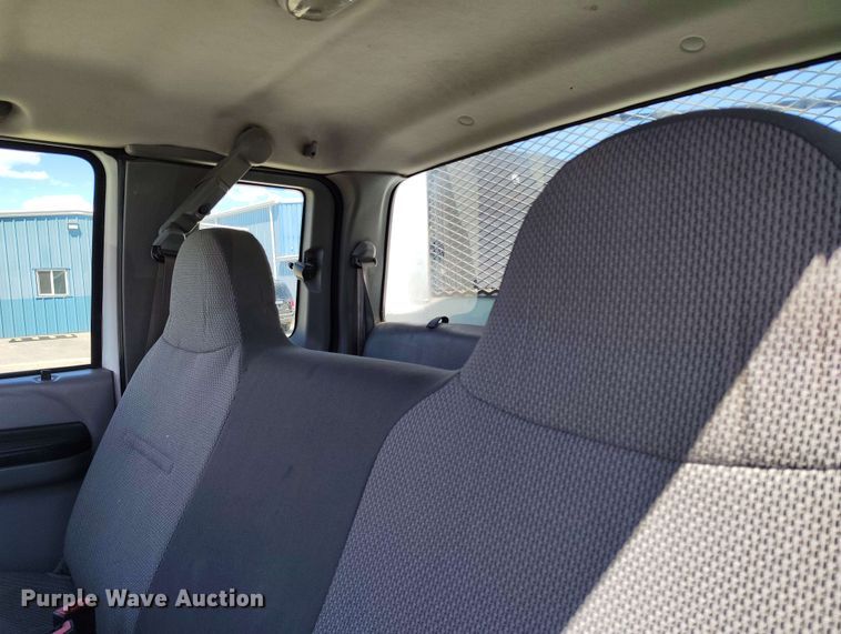 image for item EH0297 2007 Ford F550 utility / service truck