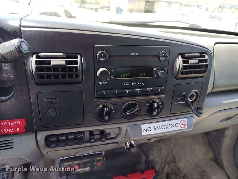 image for item EH0297 2007 Ford F550 utility / service truck