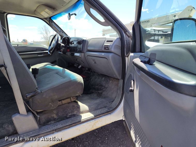 image for item EH0297 2007 Ford F550 utility / service truck