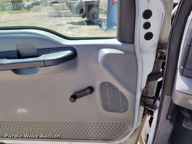 image for item EH0297 2007 Ford F550 utility / service truck