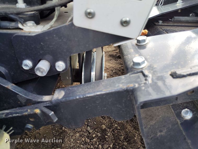 image for item EH0300 2023 Bobcat AT450 lawn tractor