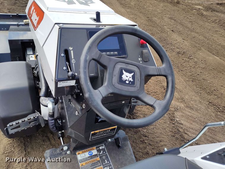 image for item EH0300 2023 Bobcat AT450 lawn tractor