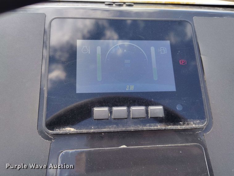 image for item EH0300 2023 Bobcat AT450 lawn tractor