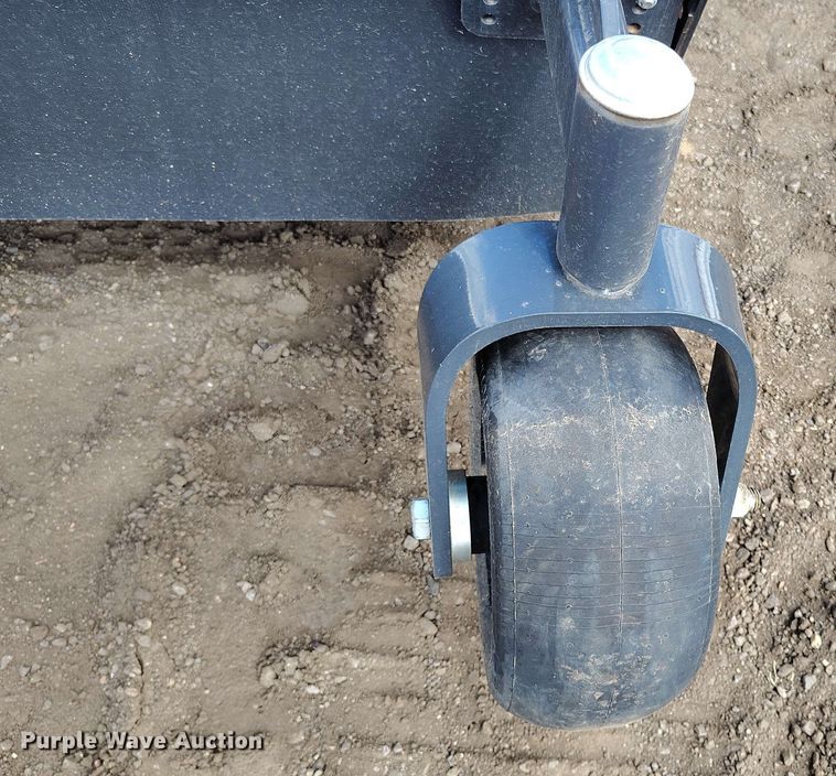 image for item EH0300 2023 Bobcat AT450 lawn tractor