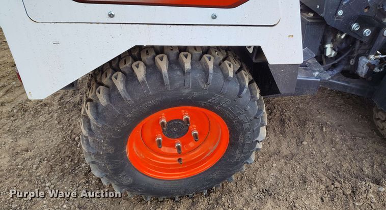 image for item EH0300 2023 Bobcat AT450 lawn tractor