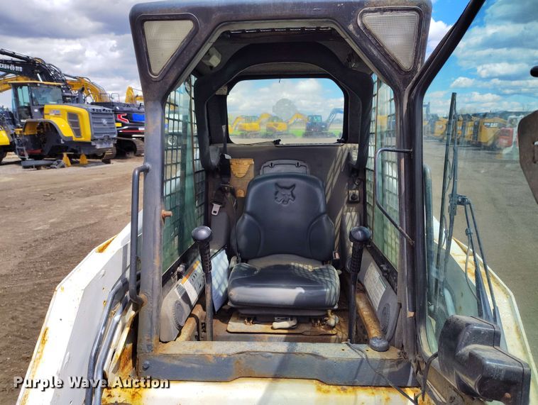 image for item EH0301 2010 Bobcat S160 skid steer loader