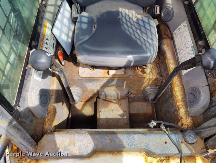 image for item EH0301 2010 Bobcat S160 skid steer loader