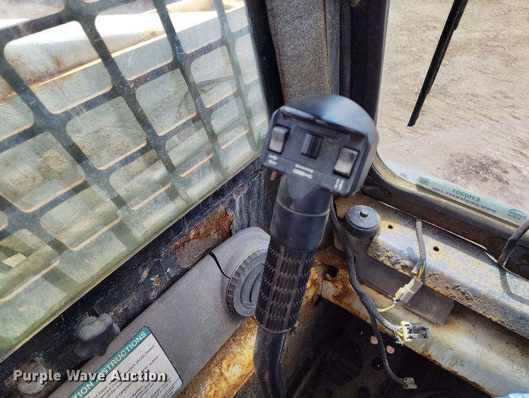 image for item EH0301 2010 Bobcat S160 skid steer loader