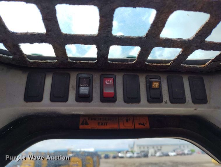 image for item EH0301 2010 Bobcat S160 skid steer loader