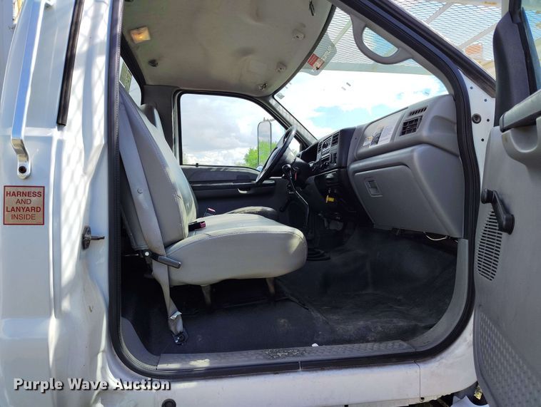 image for item EH0313 2008 Ford F750 Super Duty bucket truck