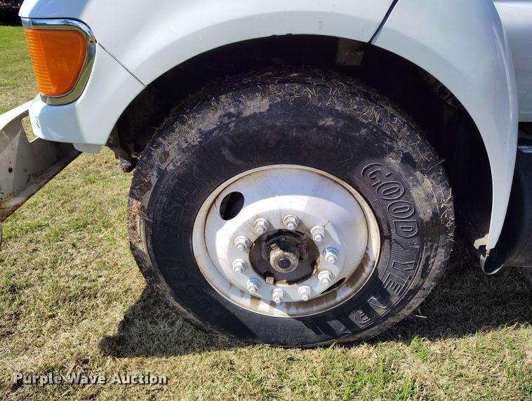 image for item EH0313 2008 Ford F750 Super Duty bucket truck