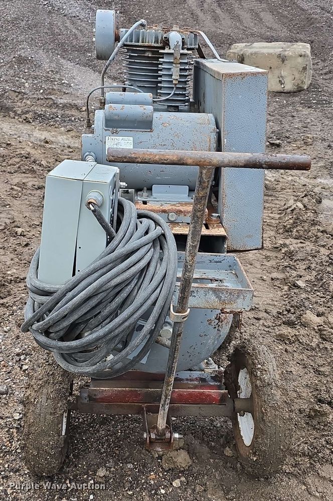 image for item EH8921 1985 Buckeye Boiler Company air compressor