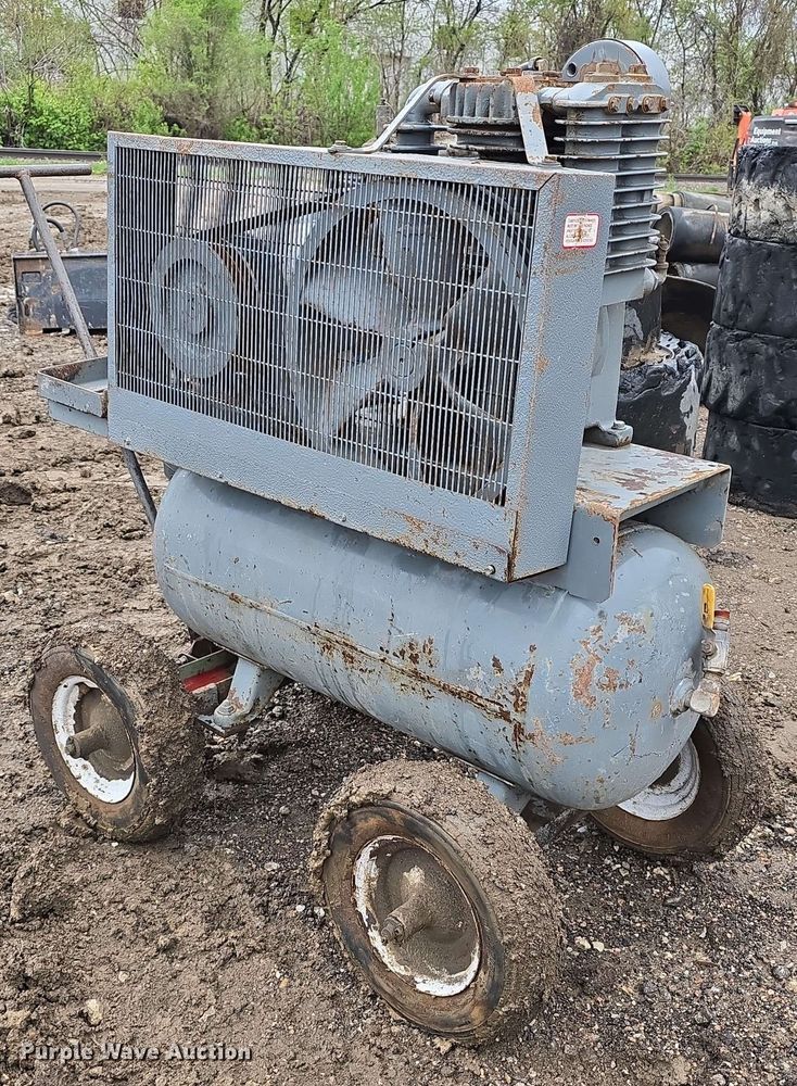 image for item EH8921 1985 Buckeye Boiler Company air compressor