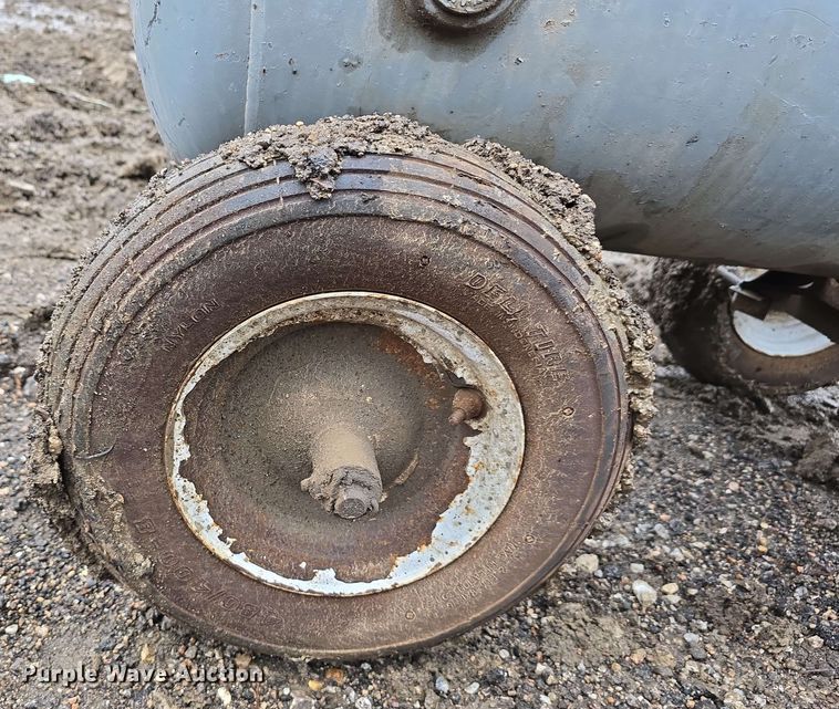 image for item EH8921 1985 Buckeye Boiler Company air compressor