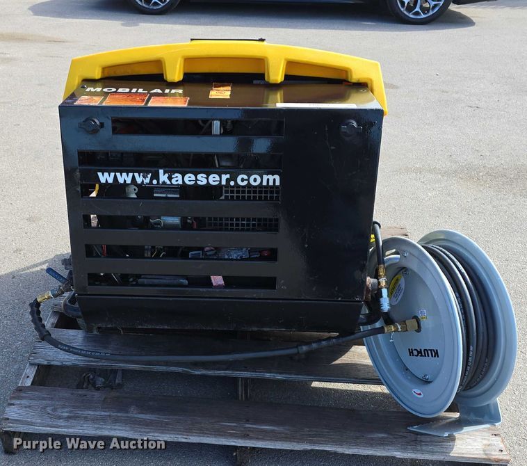 image for item EH8979 2021 Kaeser MOBILAIR M17A air compressor