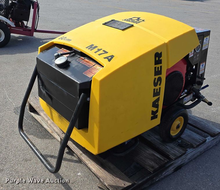 image for item EH8979 2021 Kaeser MOBILAIR M17A air compressor