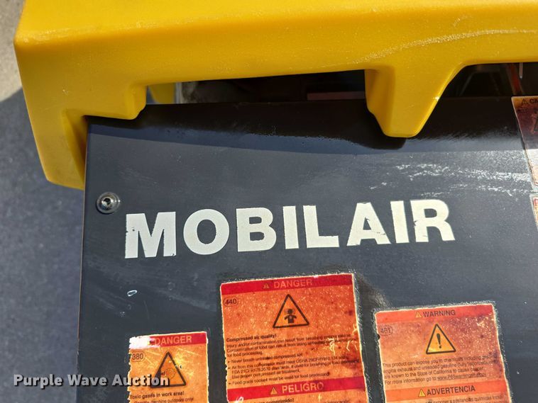 image for item EH8979 2021 Kaeser MOBILAIR M17A air compressor