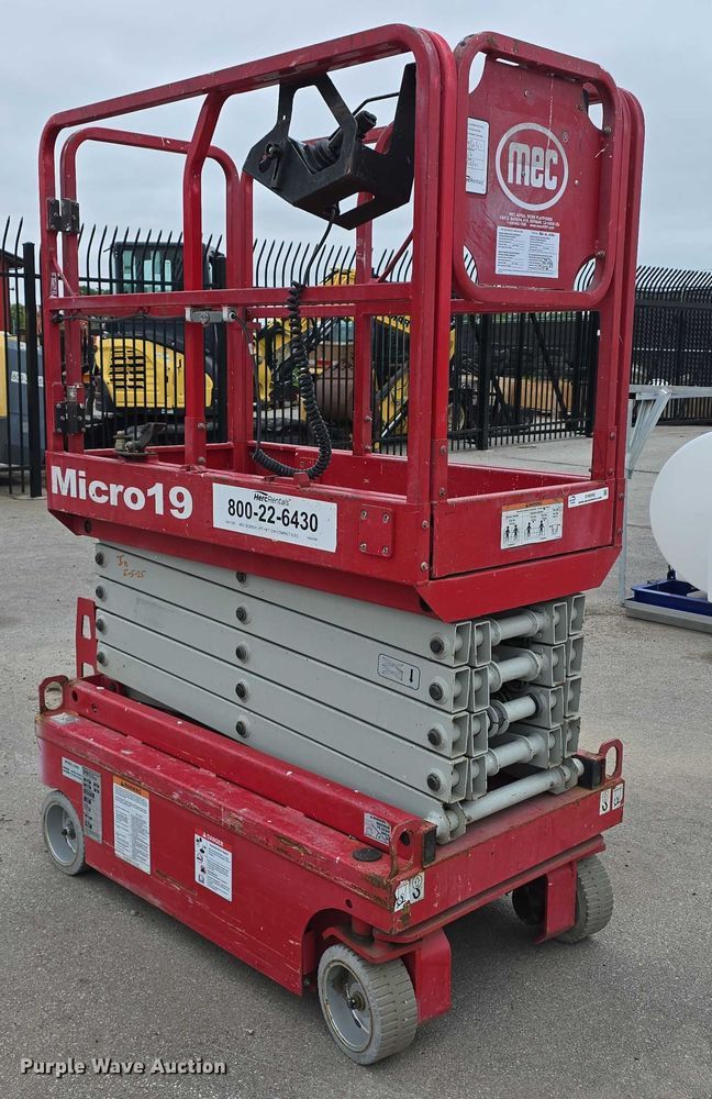 image for item EH8992 2018 MEC Micro19 scissor lift