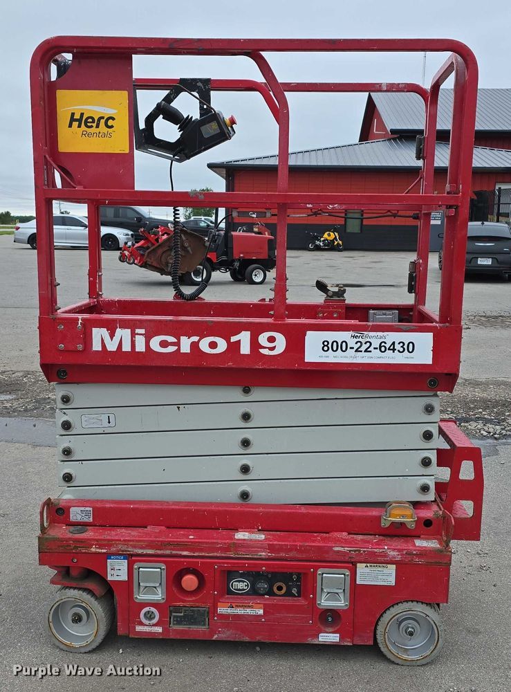 image for item EH8992 2018 MEC Micro19 scissor lift