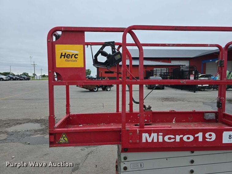 image for item EH8992 2018 MEC Micro19 scissor lift