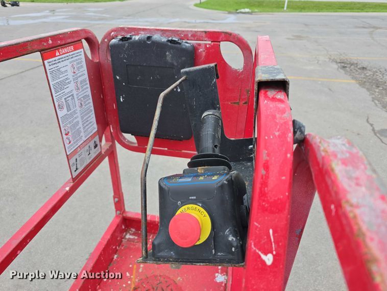 image for item EH8992 2018 MEC Micro19 scissor lift