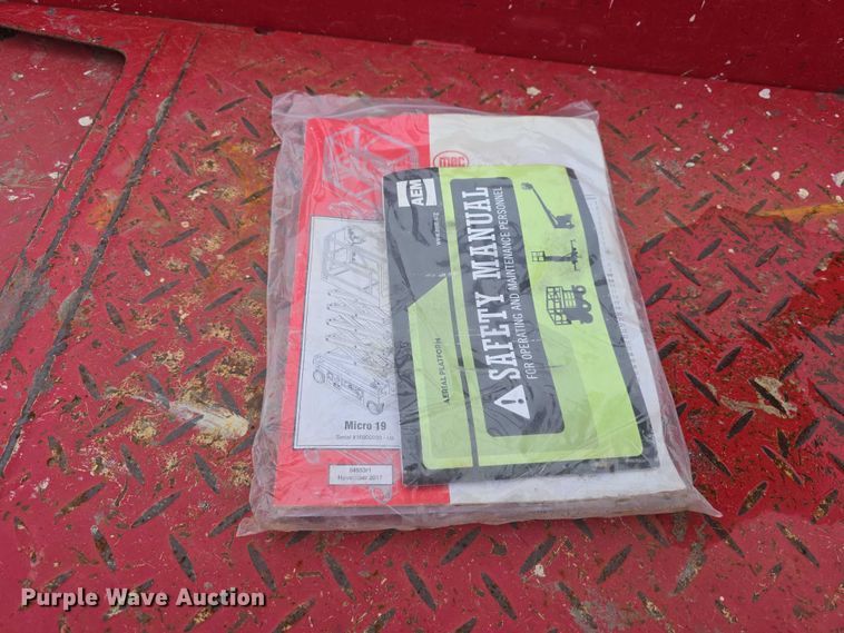 image for item EH8992 2018 MEC Micro19 scissor lift