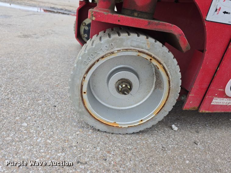 image for item EH8992 2018 MEC Micro19 scissor lift