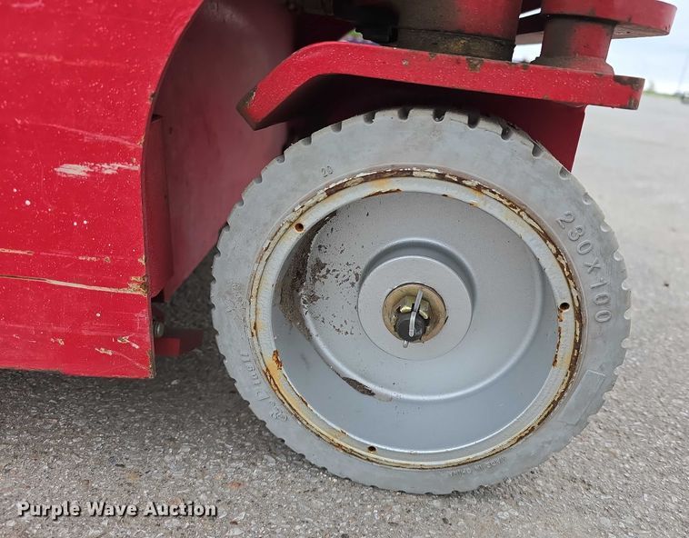 image for item EH8992 2018 MEC Micro19 scissor lift