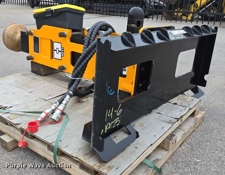 image for item EH8994 2024 GIYI 680 skid steer post driver