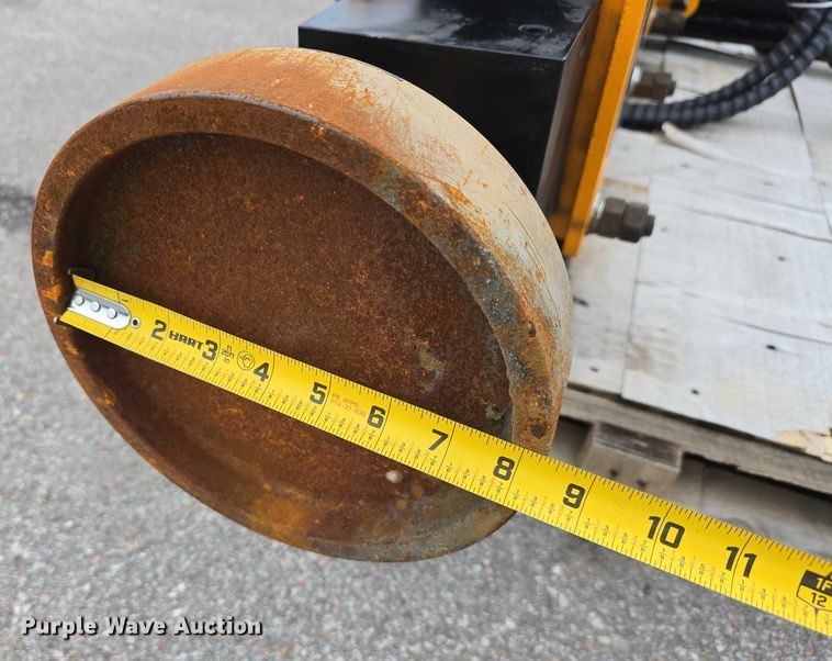 image for item EH8994 2024 GIYI 680 skid steer post driver