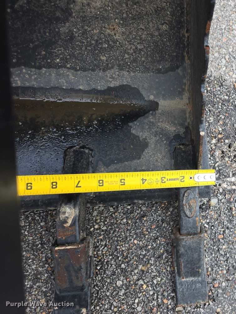 image for item EI0000 Skid steer backhoe