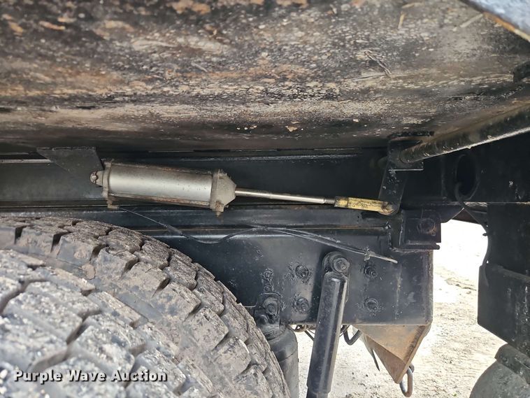 image for item EJ0003 2008 Kenworth T370 dump truck