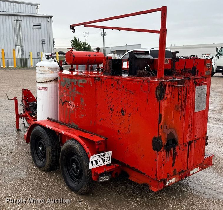 image for item EJ3689 2022 Crafco E-Z Pour melter applicator