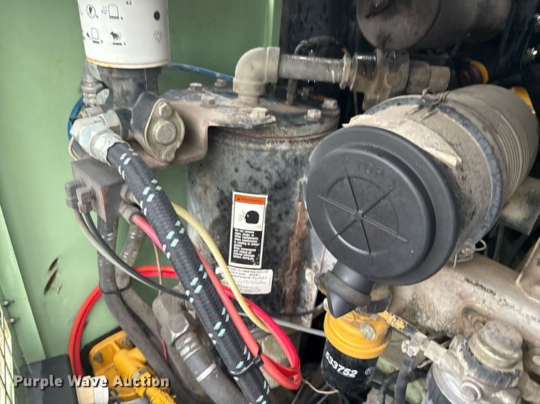 image for item EJ3690 Sullair 185 air compressor