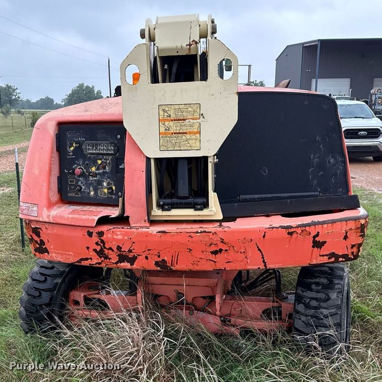 image for item EJ3691 2001 JLG 400S boom lift
