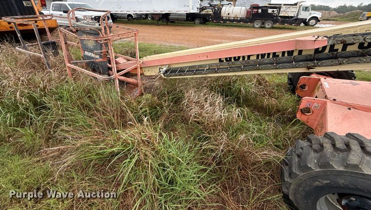 image for item EJ3691 2001 JLG 400S boom lift