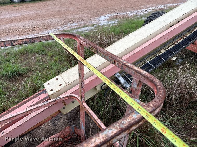 image for item EJ3691 2001 JLG 400S boom lift