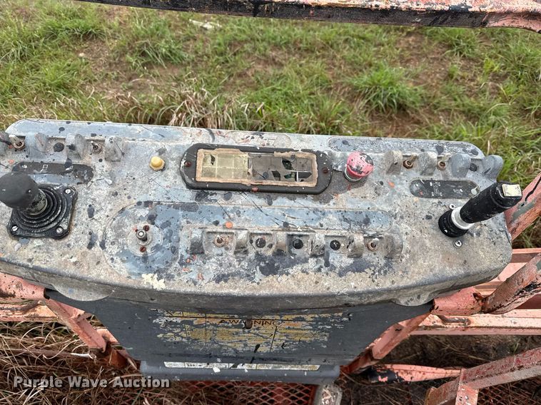 image for item EJ3691 2001 JLG 400S boom lift