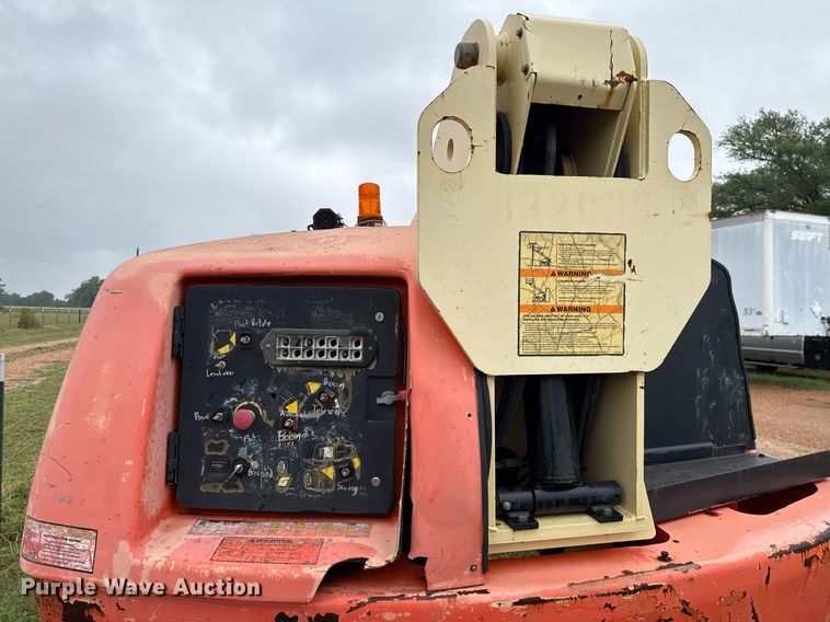 image for item EJ3691 2001 JLG 400S boom lift
