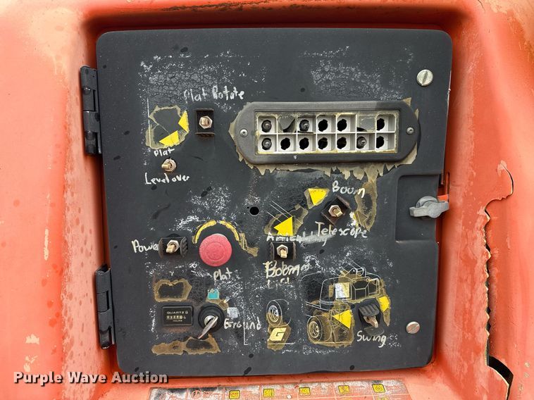 image for item EJ3691 2001 JLG 400S boom lift