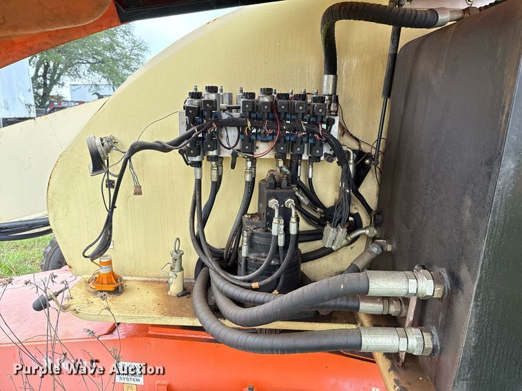 image for item EJ3691 2001 JLG 400S boom lift