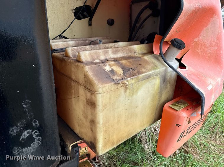 image for item EJ3691 2001 JLG 400S boom lift