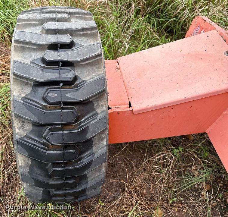 image for item EJ3691 2001 JLG 400S boom lift