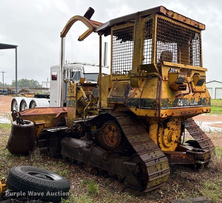 image for item EJ3692 1996 Caterpillar D4H XL dozer