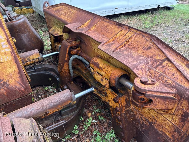 image for item EJ3692 1996 Caterpillar D4H XL dozer