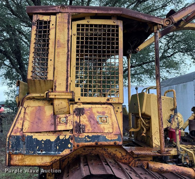 image for item EJ3692 1996 Caterpillar D4H XL dozer