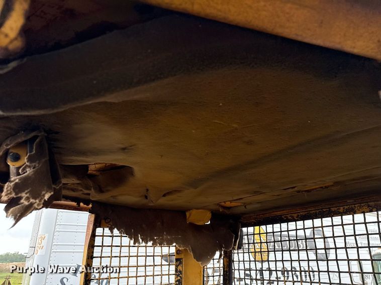 image for item EJ3692 1996 Caterpillar D4H XL dozer