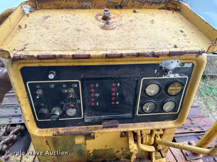 image for item EJ3692 1996 Caterpillar D4H XL dozer