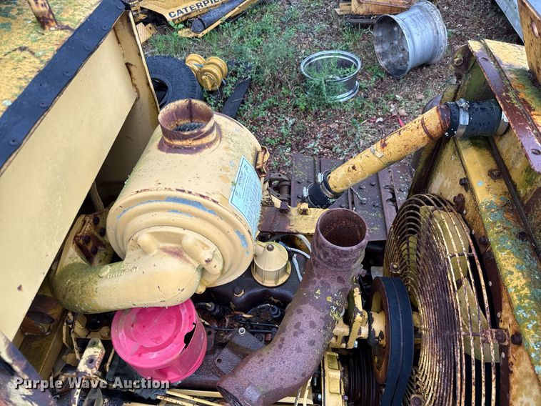 image for item EJ3692 1996 Caterpillar D4H XL dozer